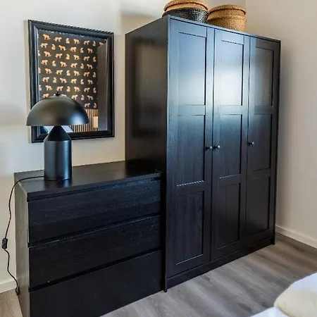 Hangar 19 Superior Mit Terrasse Und Garten H7w1 シュヴェリーン